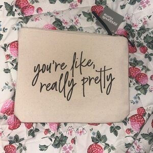 MAKEUP BAG NWOT